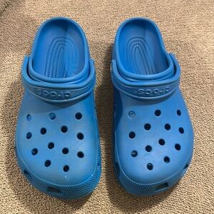 blue crocs